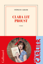 Boken Clara lit Proust